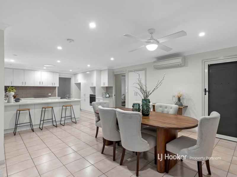 11 Coolidge Court, Stretton QLD 4116