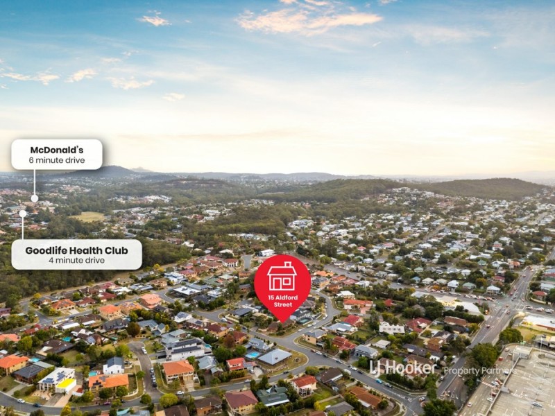 15 Aldford Street, Carindale QLD 4152