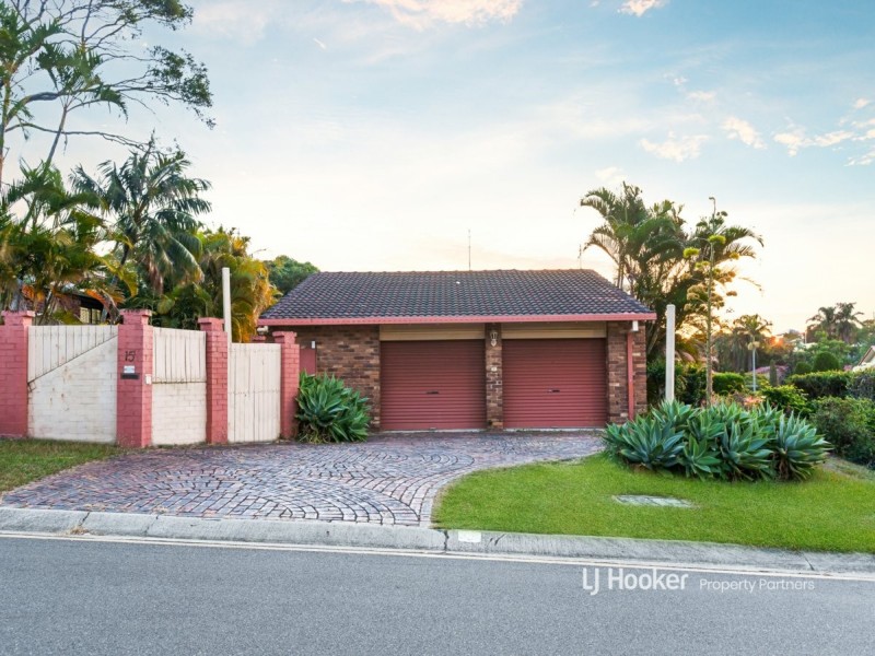 15 Aldford Street, Carindale QLD 4152