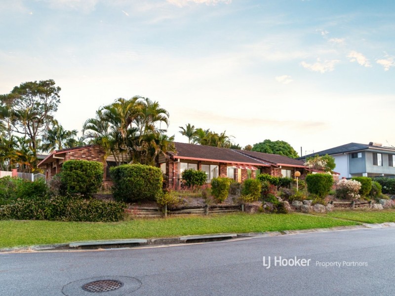 15 Aldford Street, Carindale QLD 4152