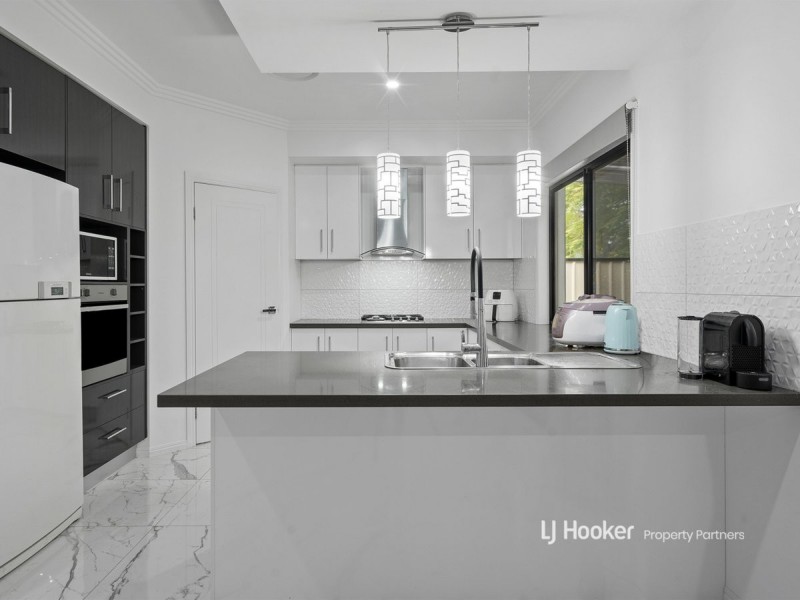 2469 Logan Road, Eight Mile Plains QLD 4113