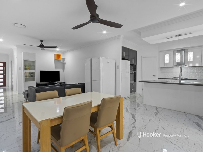 2469 Logan Road, Eight Mile Plains QLD 4113