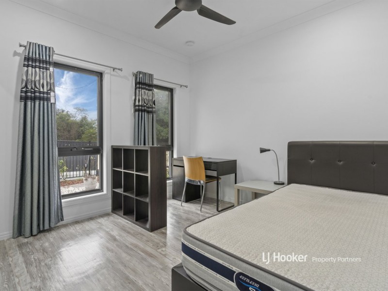 2469 Logan Road, Eight Mile Plains QLD 4113