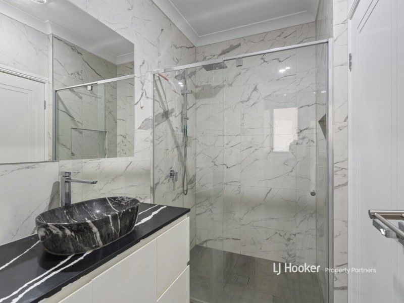 2469 Logan Road, Eight Mile Plains QLD 4113