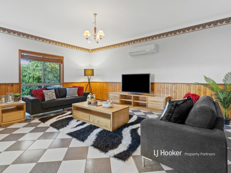 2 Totten Close, Eight Mile Plains QLD 4113