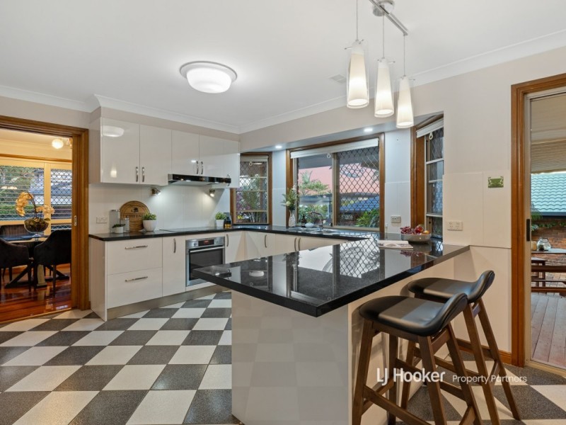 2 Totten Close, Eight Mile Plains QLD 4113