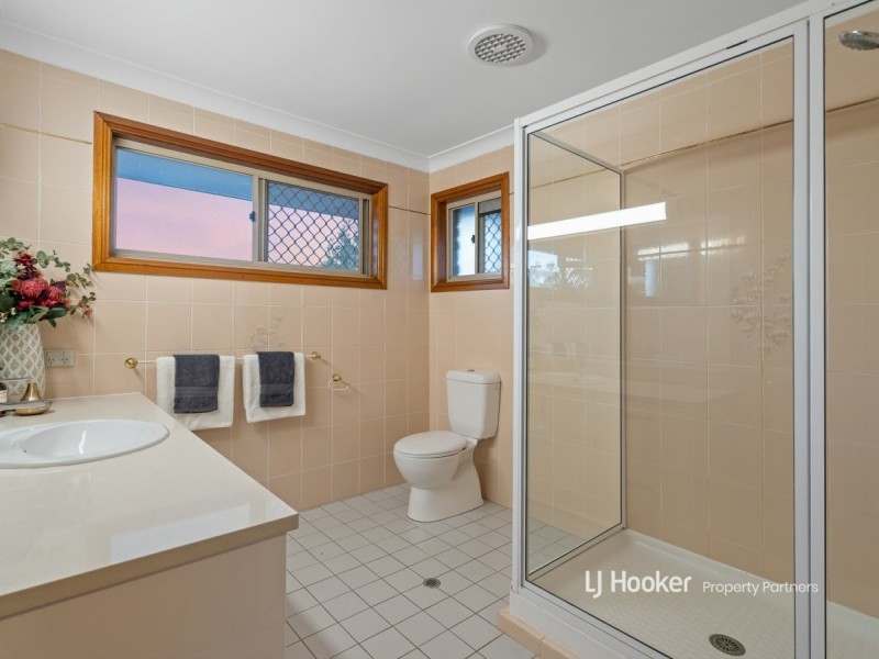 2 Totten Close, Eight Mile Plains QLD 4113