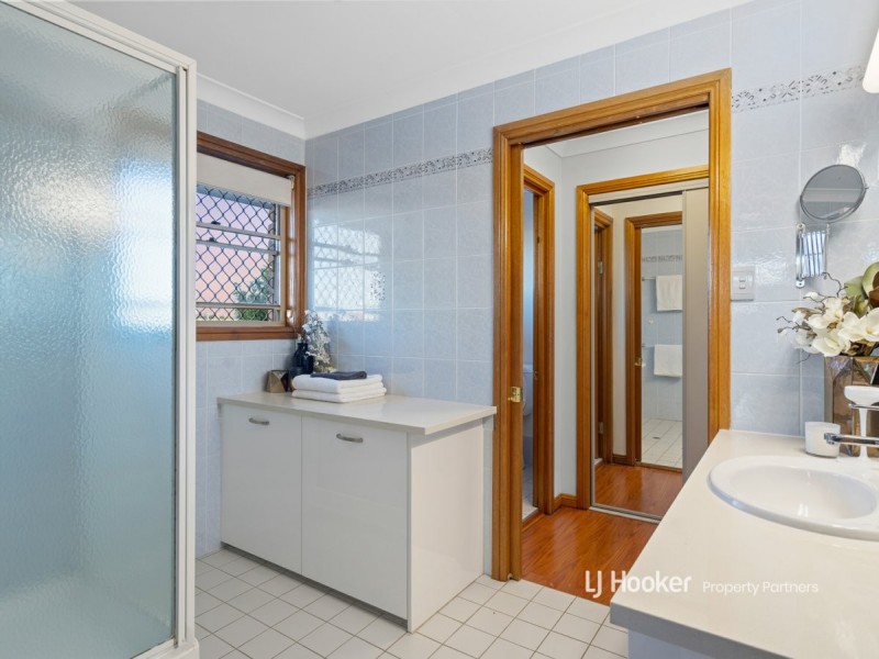 2 Totten Close, Eight Mile Plains QLD 4113