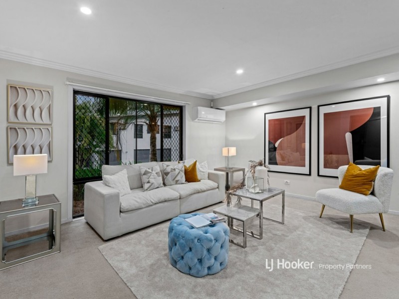 19 Aaron Place, Indooroopilly QLD 4068