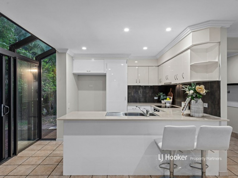 19 Aaron Place, Indooroopilly QLD 4068