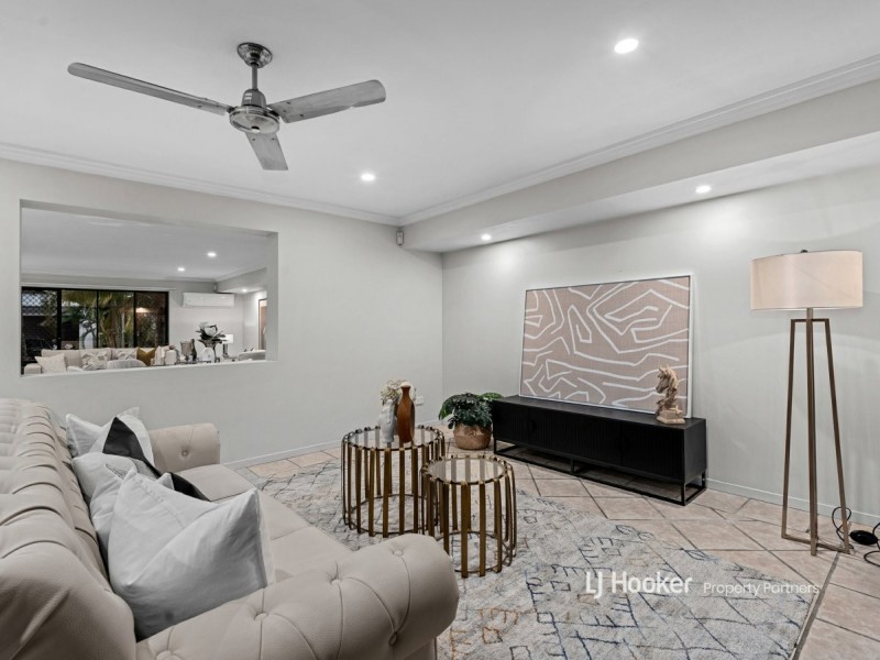 19 Aaron Place, Indooroopilly QLD 4068