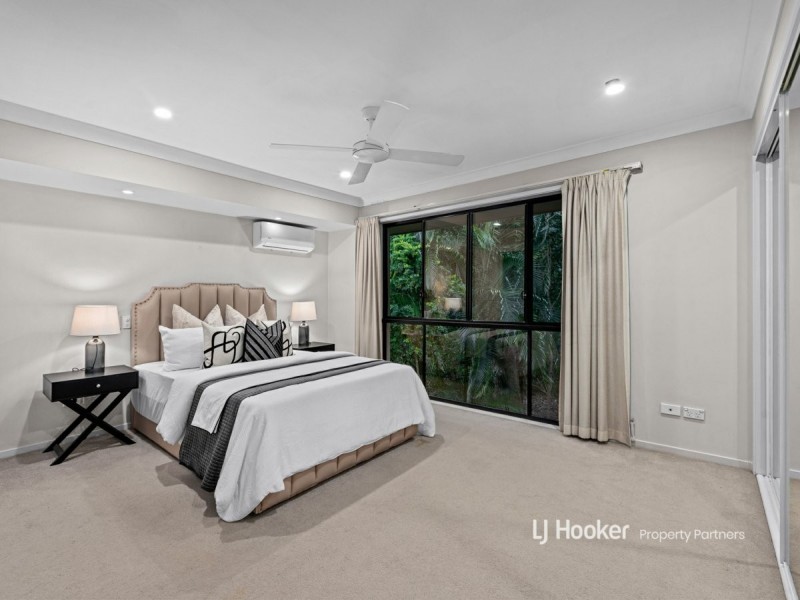 19 Aaron Place, Indooroopilly QLD 4068