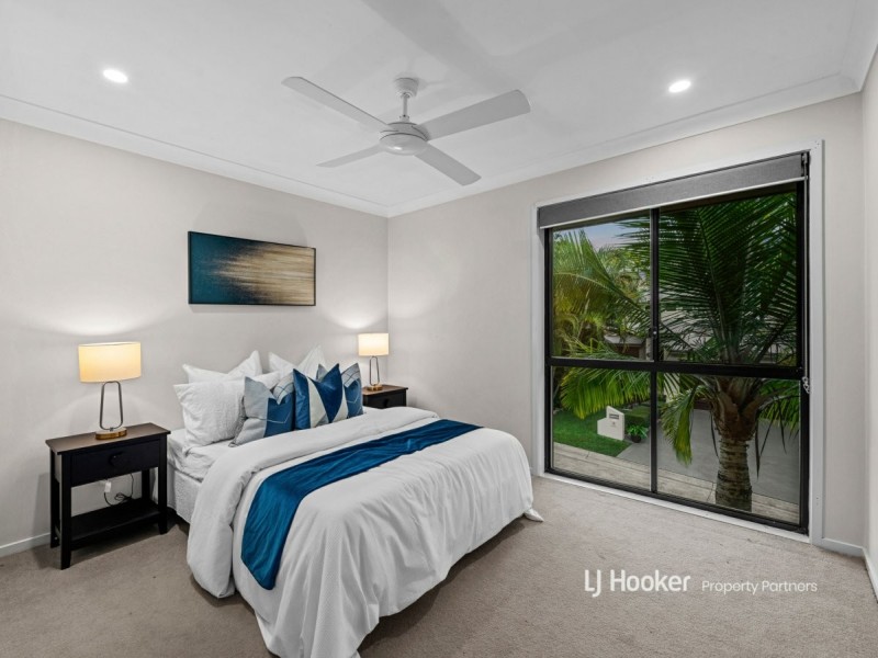 19 Aaron Place, Indooroopilly QLD 4068