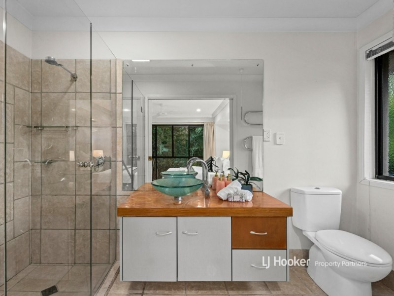 19 Aaron Place, Indooroopilly QLD 4068