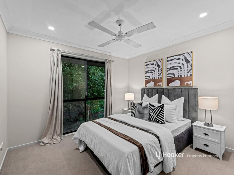 19 Aaron Place, Indooroopilly QLD 4068