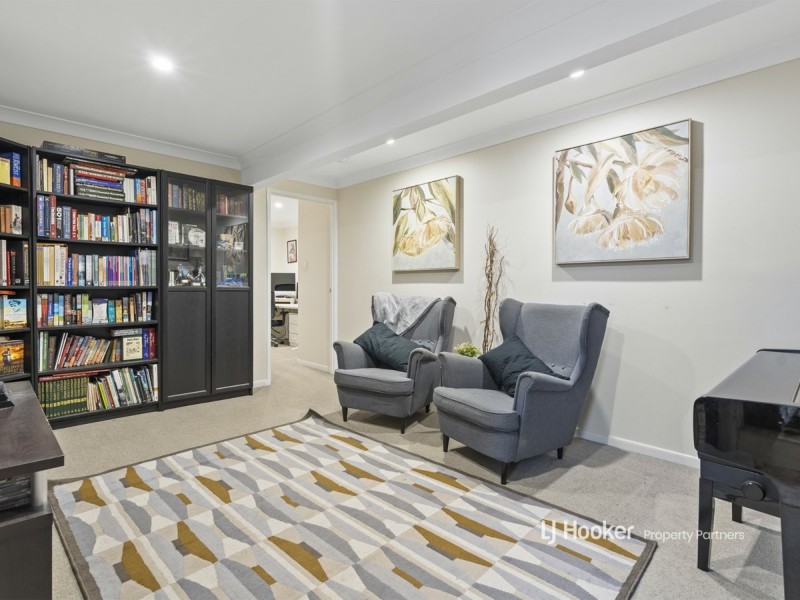 8 Shirland Street, Macgregor QLD 4109