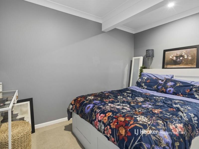 8 Shirland Street, Macgregor QLD 4109