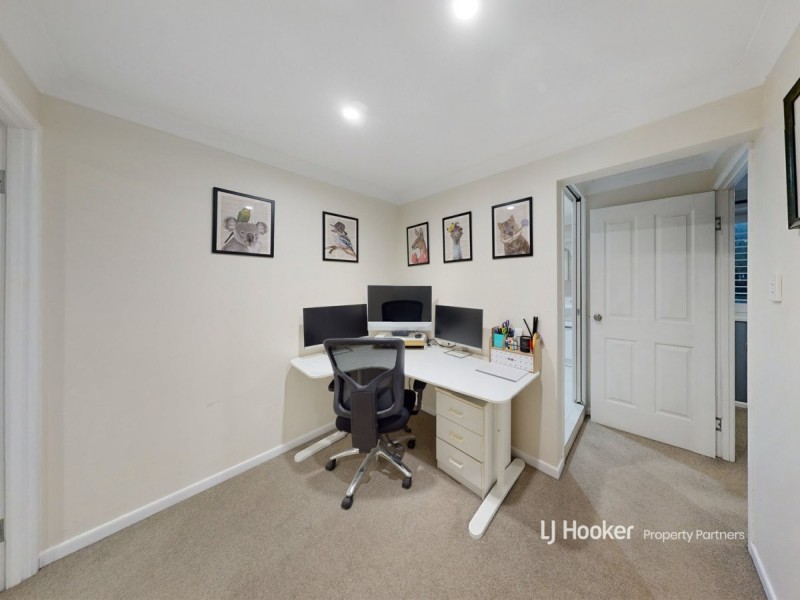 8 Shirland Street, Macgregor QLD 4109