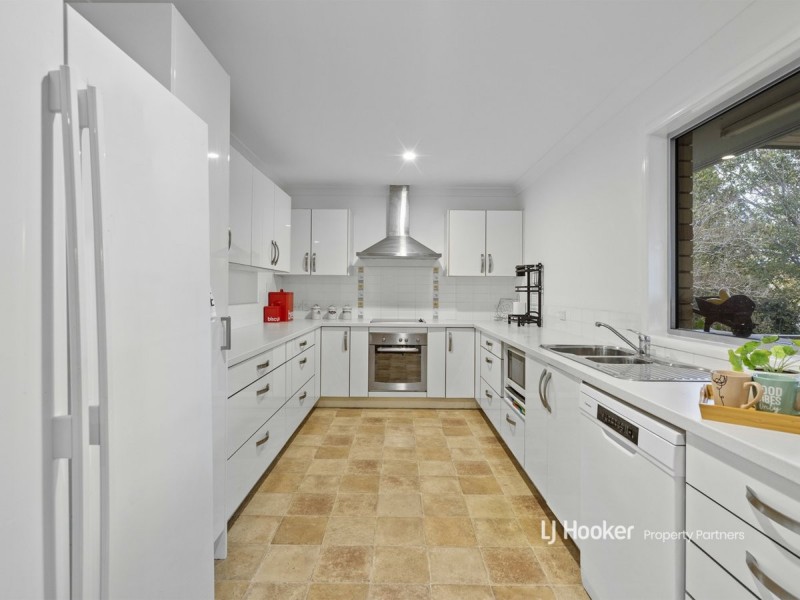 8 Shirland Street, Macgregor QLD 4109