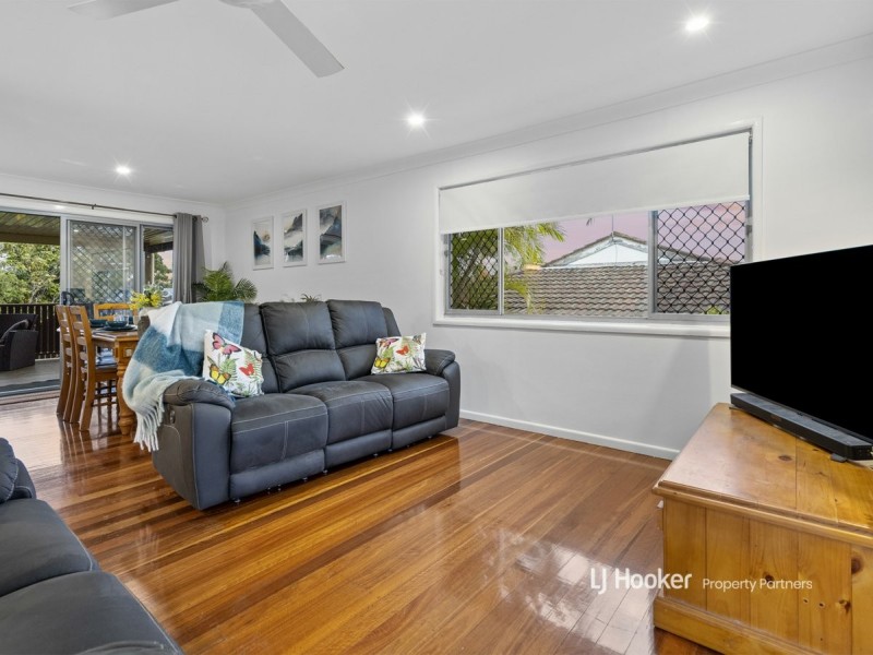 8 Shirland Street, Macgregor QLD 4109