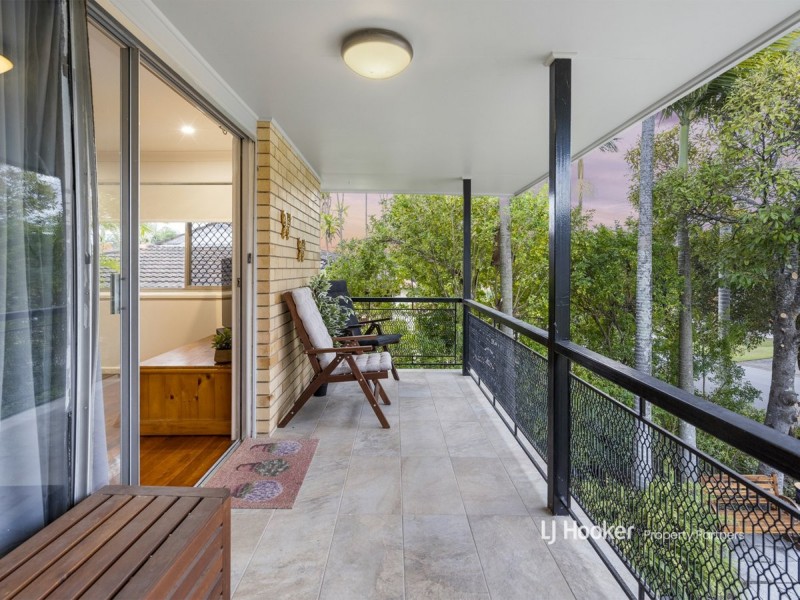 8 Shirland Street, Macgregor QLD 4109