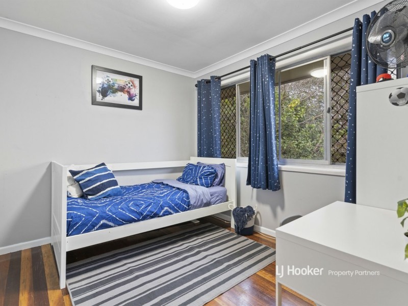 8 Shirland Street, Macgregor QLD 4109