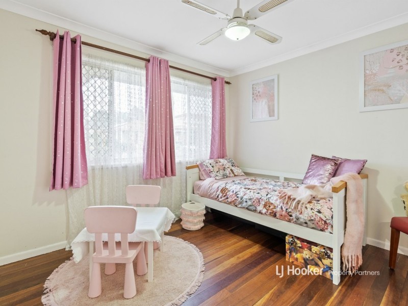 8 Shirland Street, Macgregor QLD 4109