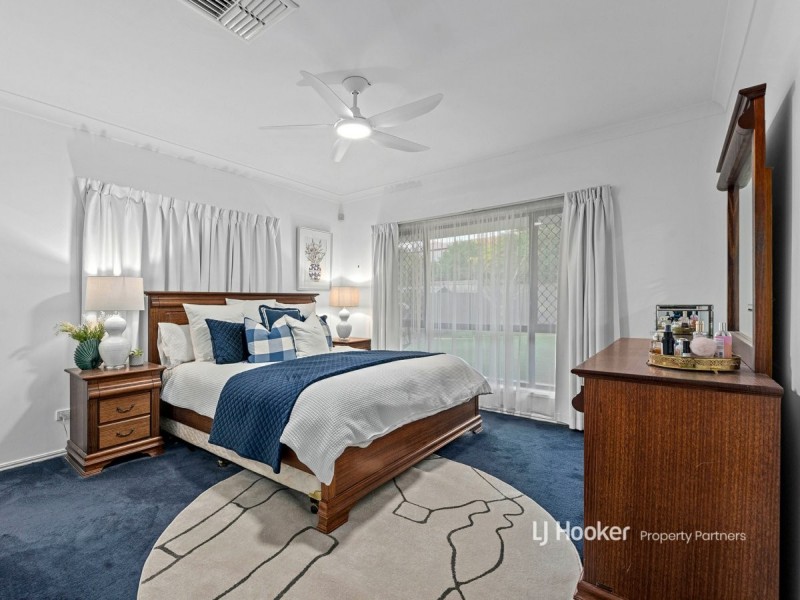 8 Coventry Place, Wishart QLD 4122