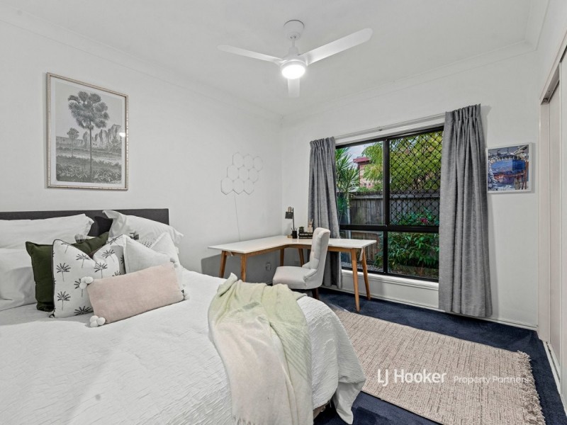 8 Coventry Place, Wishart QLD 4122