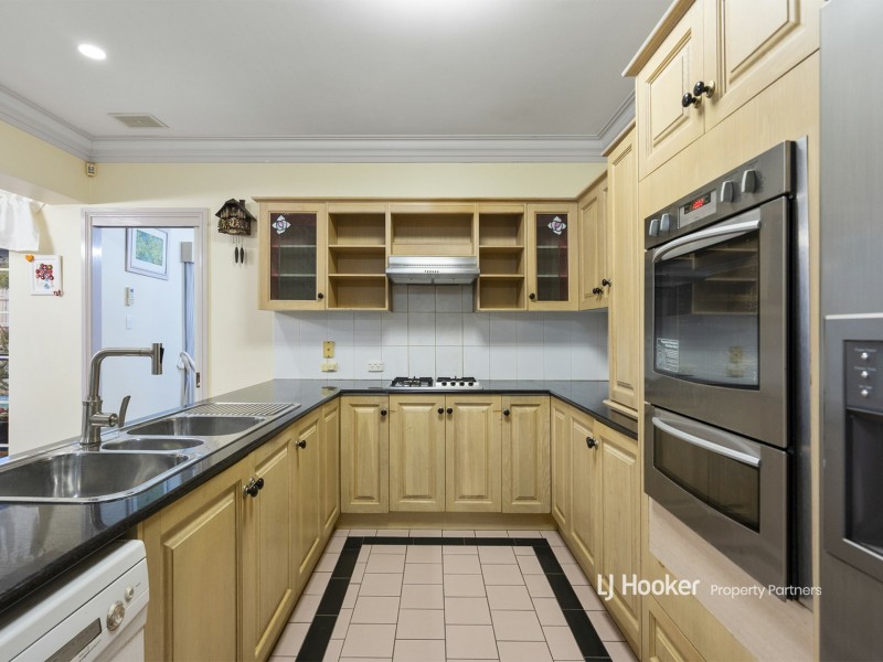 12 Reagan Place, Stretton QLD 4116