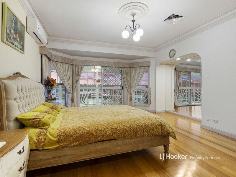 12 Reagan Place, Stretton QLD 4116