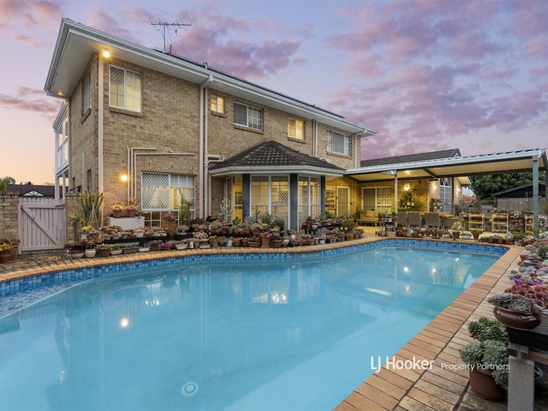 12 Reagan Place, Stretton QLD 4116