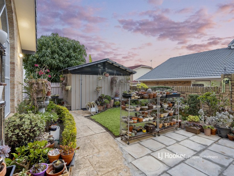 12 Reagan Place, Stretton QLD 4116