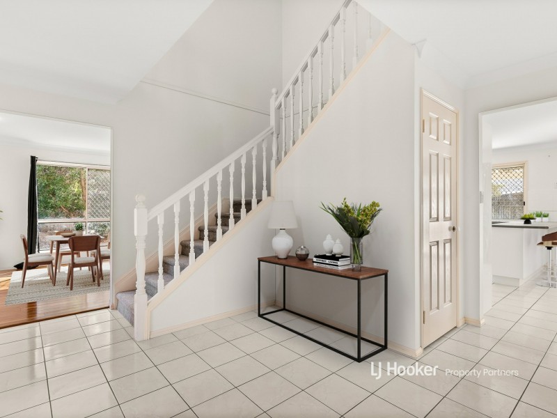 15 Chestnut Place, Calamvale QLD 4116