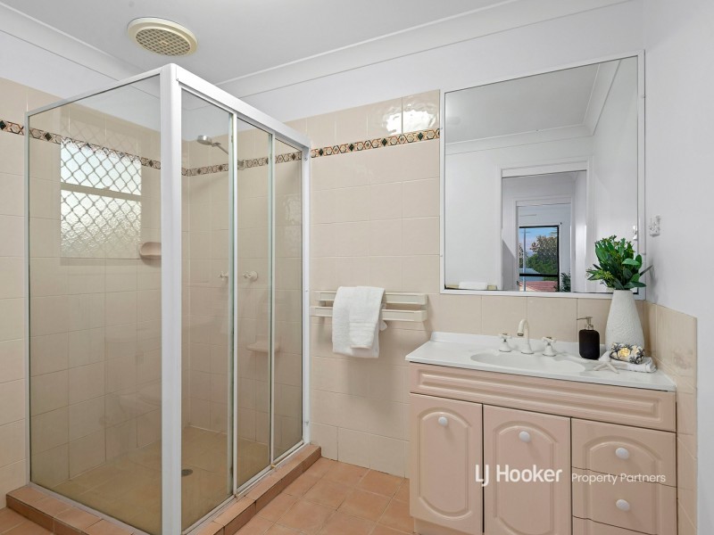 12 Cottonwood Crescent, Calamvale QLD 4116