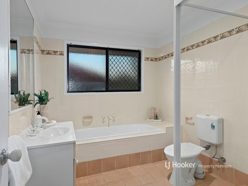 12 Cottonwood Crescent, Calamvale QLD 4116