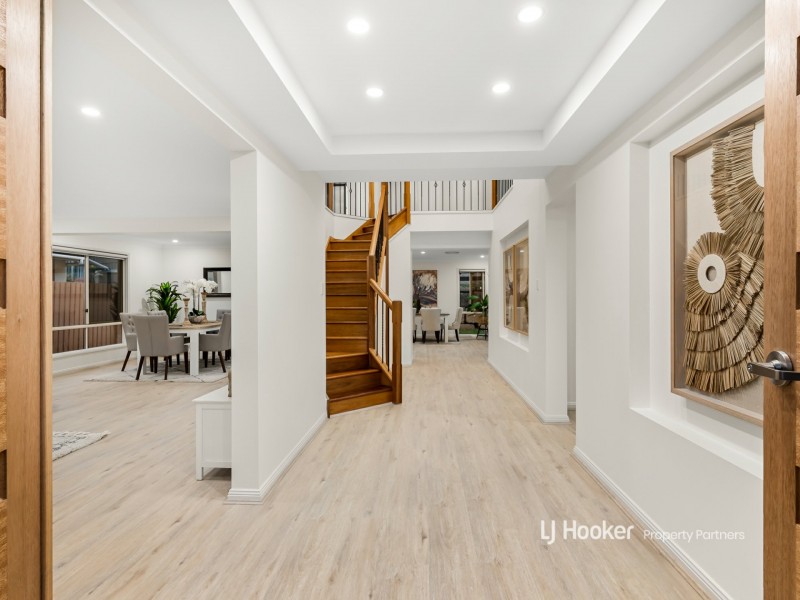 5 Caravonica Court, Calamvale QLD 4116