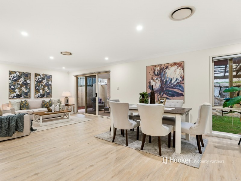 5 Caravonica Court, Calamvale QLD 4116