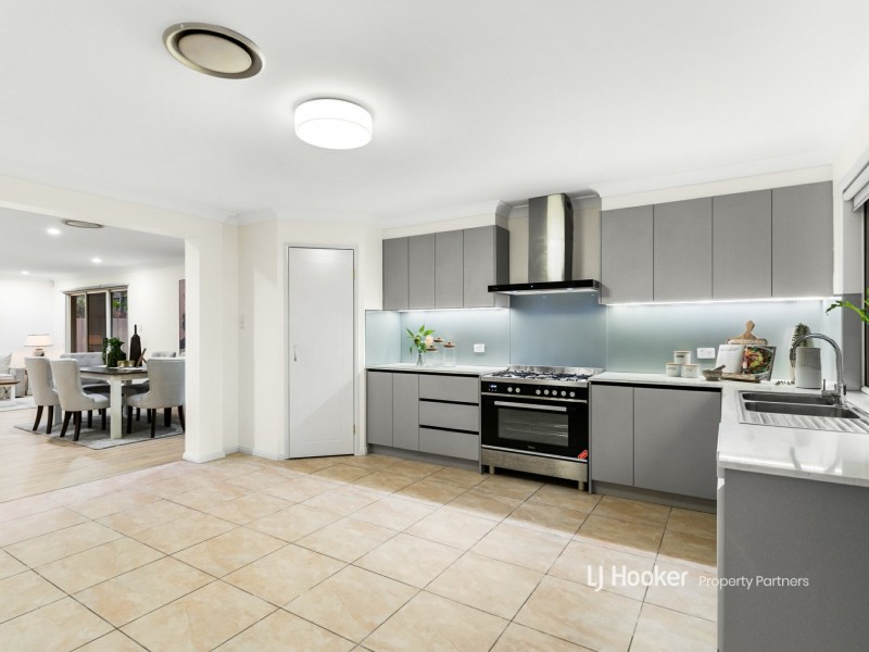 5 Caravonica Court, Calamvale QLD 4116