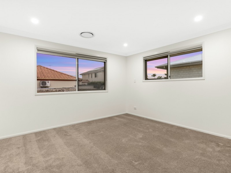 5 Caravonica Court, Calamvale QLD 4116