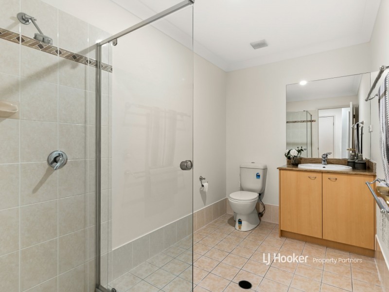 5 Caravonica Court, Calamvale QLD 4116