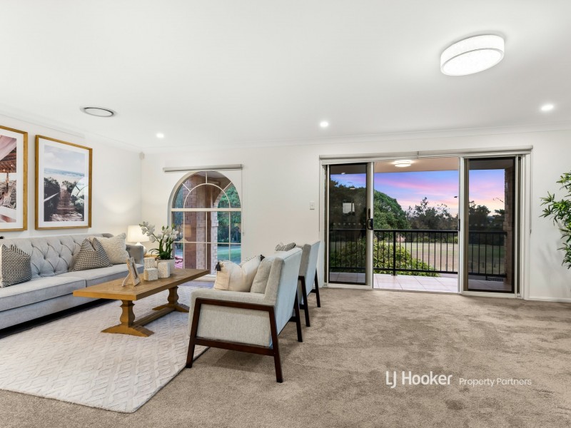 5 Caravonica Court, Calamvale QLD 4116