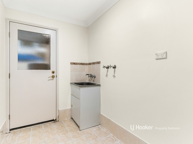5 Caravonica Court, Calamvale QLD 4116