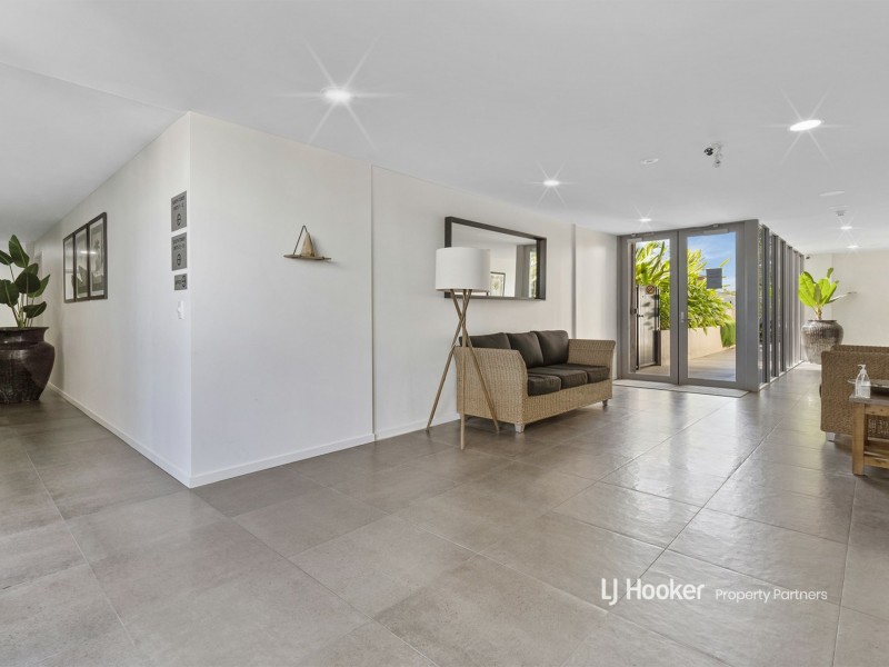 8/2242 Logan Road, Upper Mount Gravatt QLD 4122