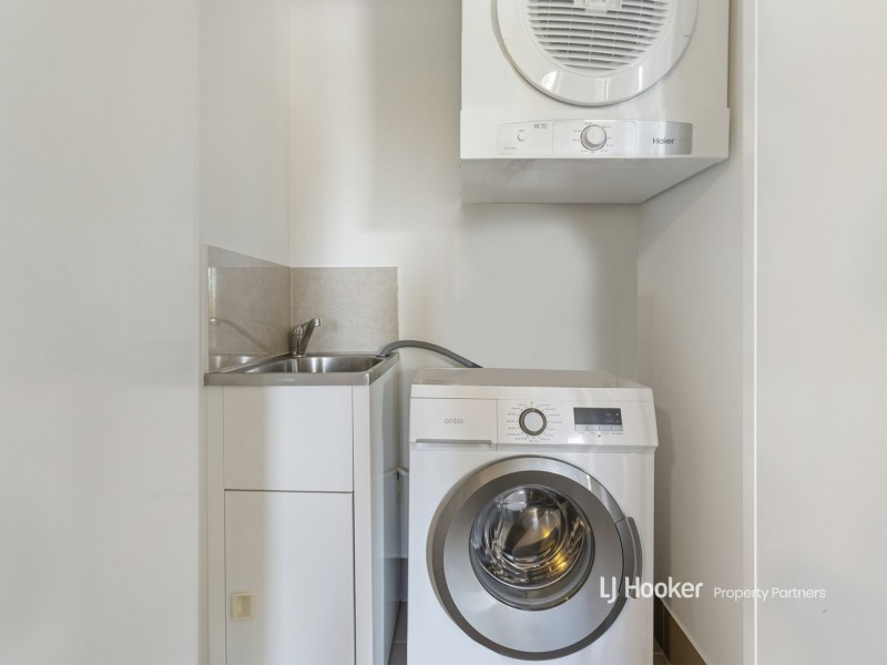 8/2242 Logan Road, Upper Mount Gravatt QLD 4122