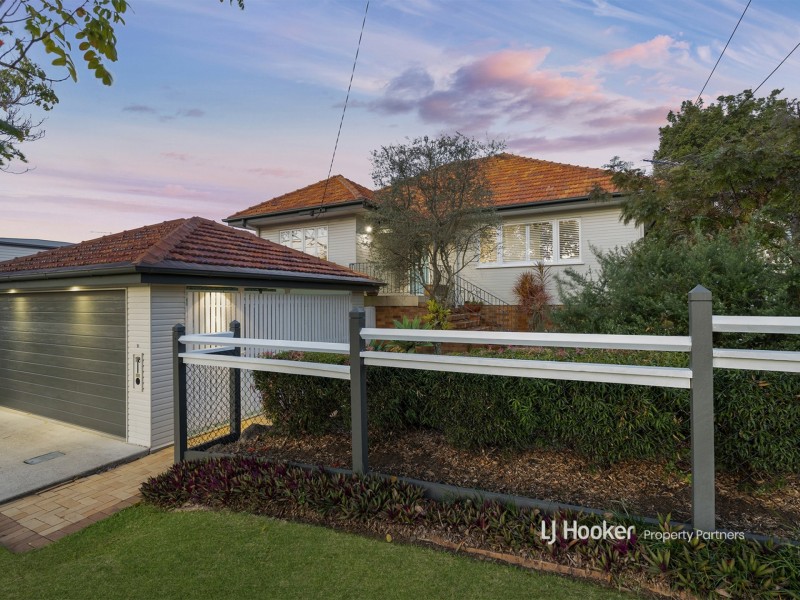 18 Weal Avenue, Tarragindi QLD 4121