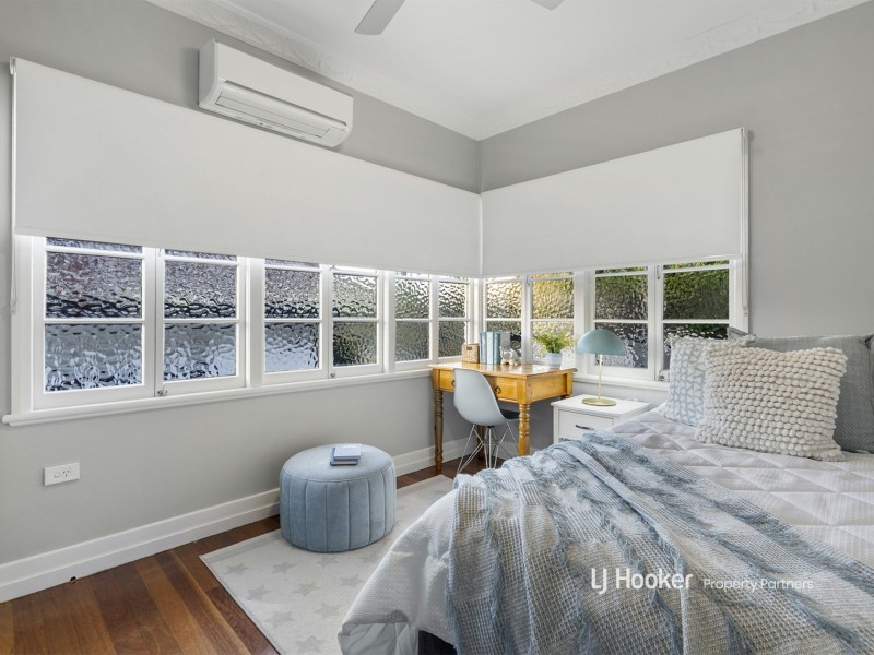 18 Weal Avenue, Tarragindi QLD 4121