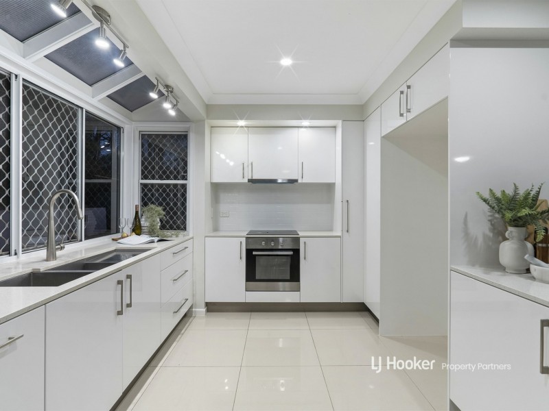 9 Melinda Court, Springwood QLD 4127