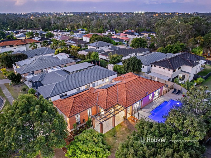25 Mapelton Circuit, Parkinson QLD 4115