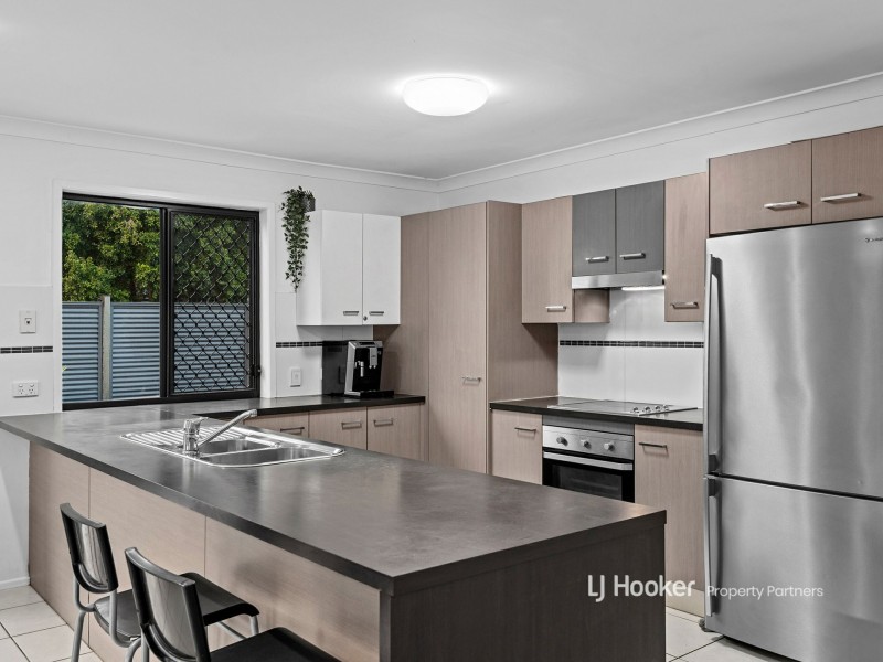 25 Mapelton Circuit, Parkinson QLD 4115